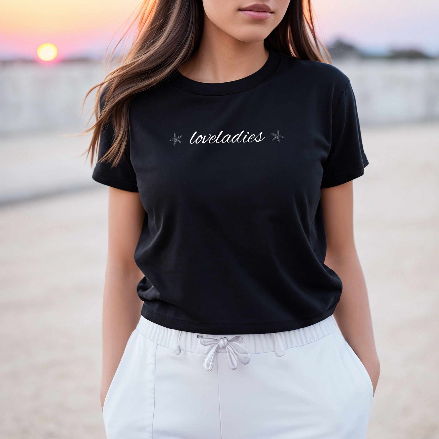 Loveladies script w starfish shirt